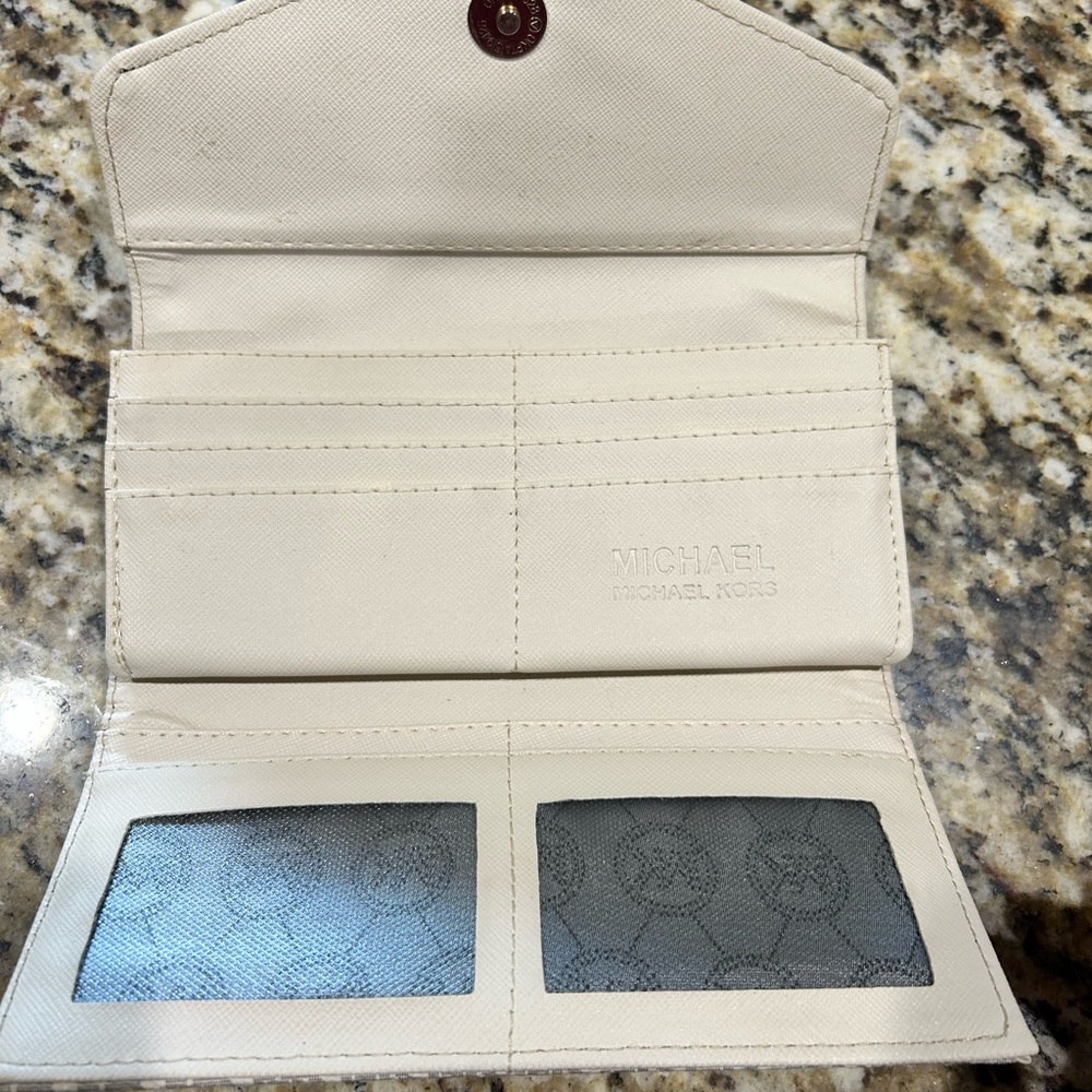Michael Kors Beige Monogram Wallet - Picture 3 of 4